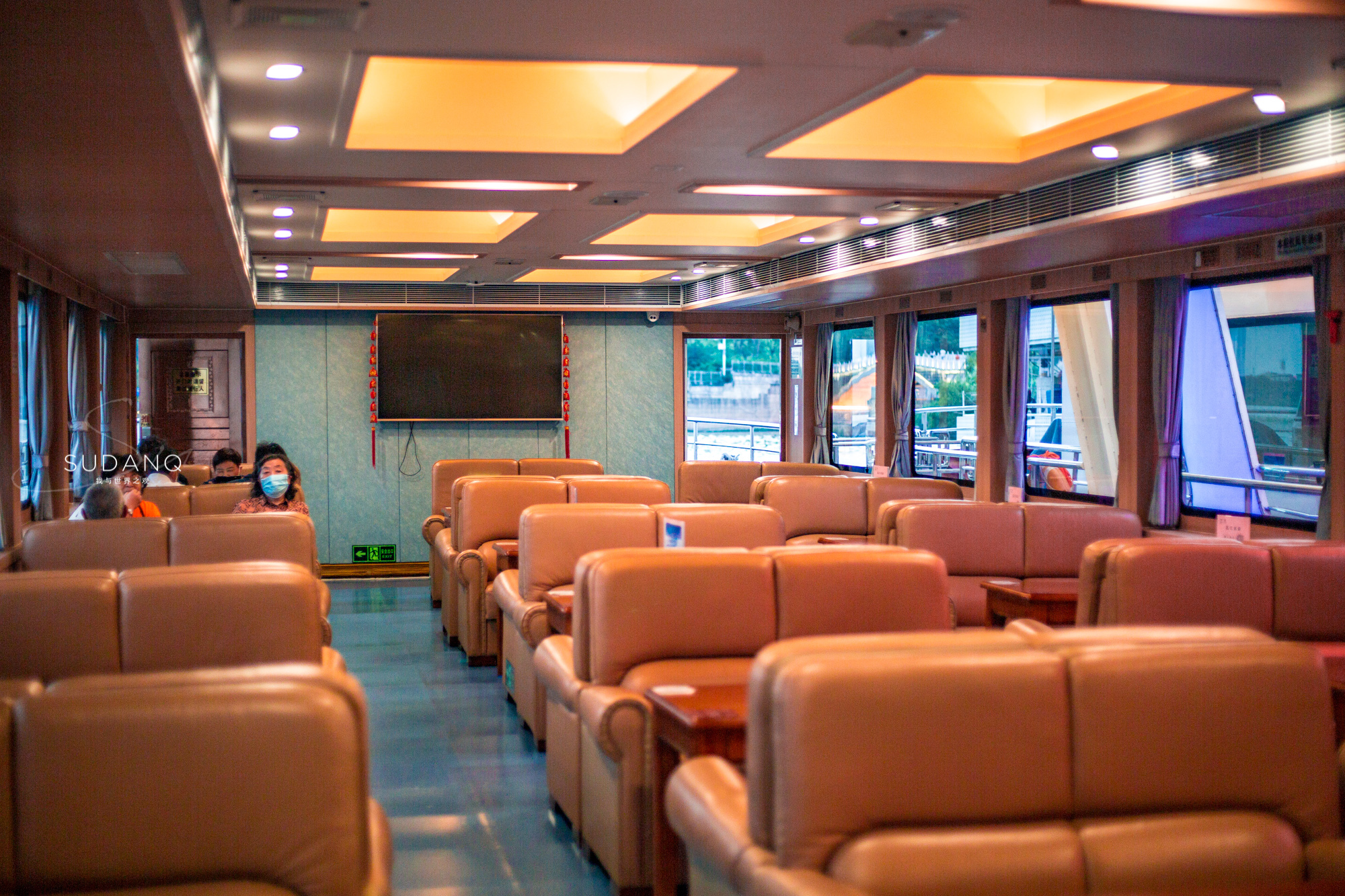 广西南宁夜景邕江大桥,南宁邕江夜游金惠号