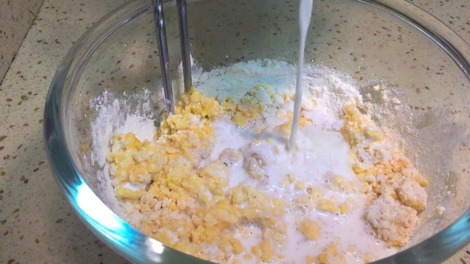 发糕怎么做比较松软有弹性,为什么做出来的发糕一点都不好吃