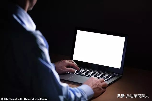 澳政府：以后所有人上网看黄片，都必须先刷脸！网友：？