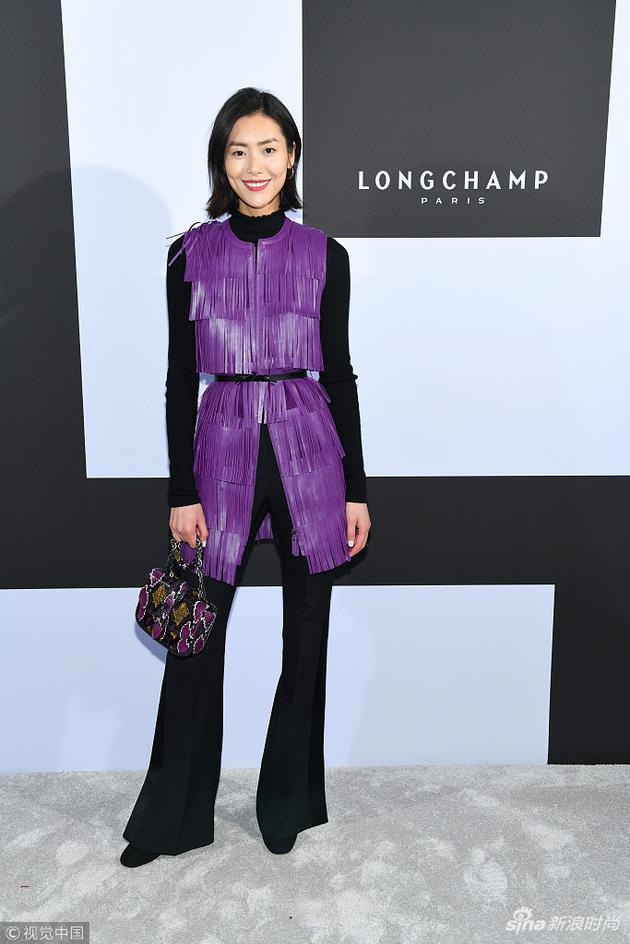 杨幂刘雯的时髦感,杨幂巴黎时装周走秀视频