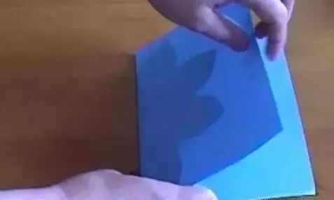 幼儿春节主题手工制作：灯笼+贺卡+鞭炮！