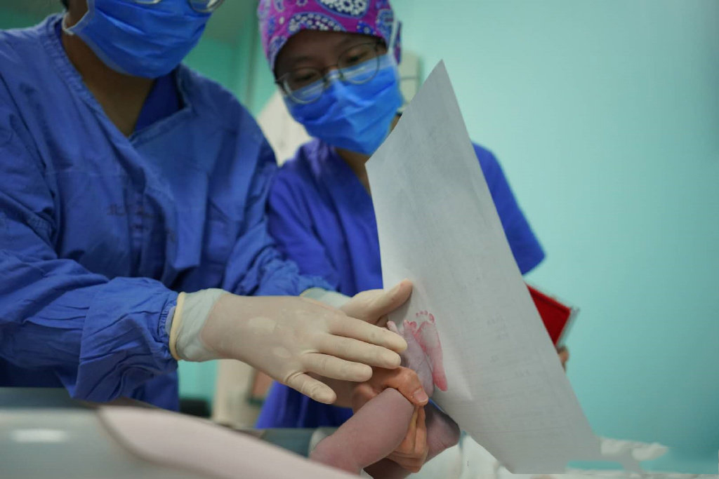 分娩过程是否顺利主要取决于,想要分娩顺利临产前要关注几点