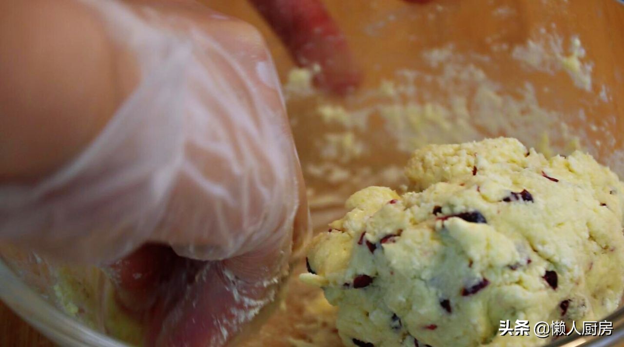 用奶粉做酸奶200克奶粉水要放多少,自制酸奶能用奶粉做吗比例是多少