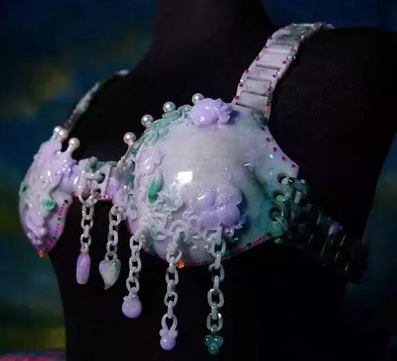 金碧光辉表现什么,深度解析金碧光辉