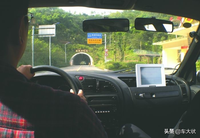 驾考紧张怎么办教你一招就不抖了,驾考怎么才能不紧张呢