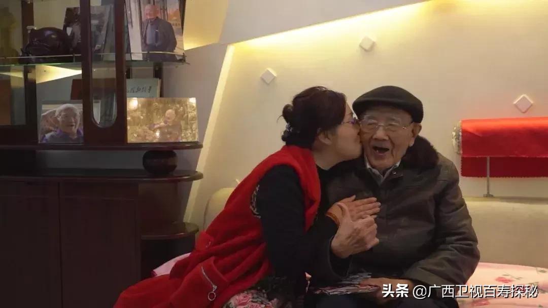 我活了100岁，你骗得了我？江苏百岁爷爷自带“防骗系统”，网络*局骗**奈何不得！