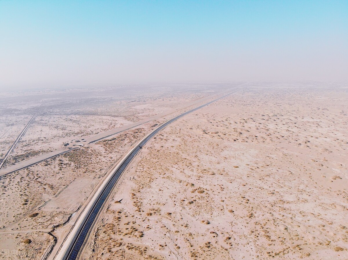 国内最经典12条自驾游线路,国内十大自驾游线路推荐