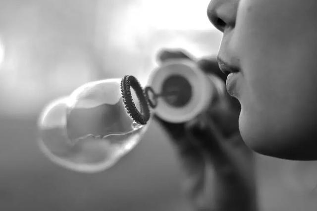 70%的女性会“*慰自**”：女性自我愉悦并不可耻，性教育需要提早