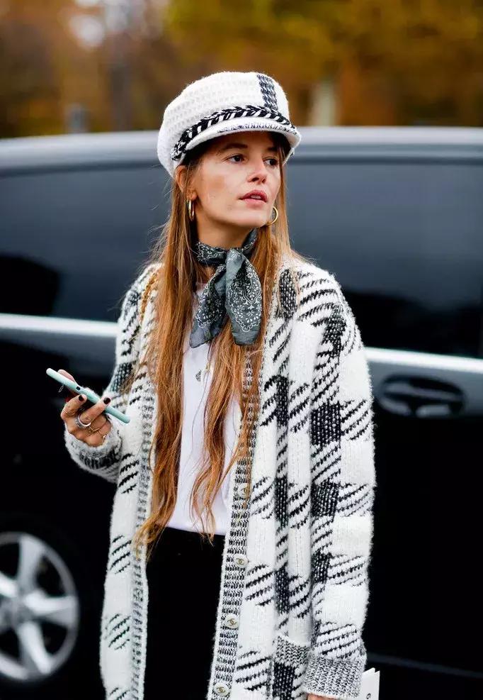 丝巾过时不,丝巾系的不只是精致时髦更是品味