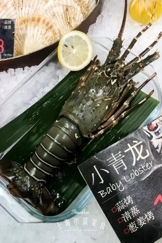 过年去超市囤货,过年没来得及买年货