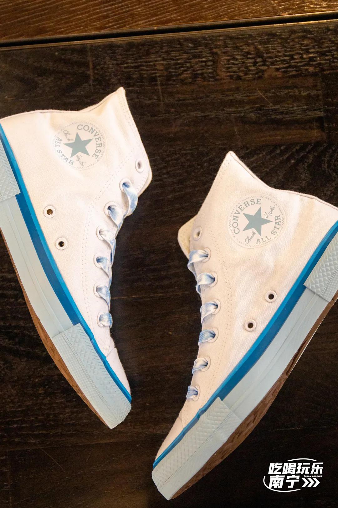 深受年轻人爱好商品,深受年轻人爱好的快消品