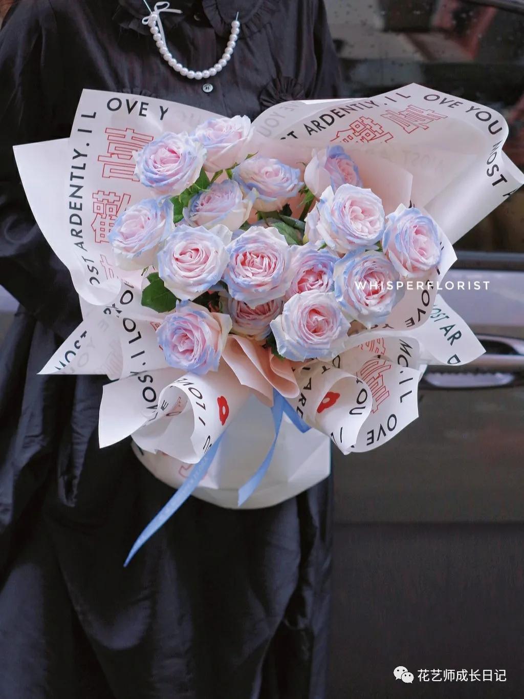 节日特辑vol.3|520碎冰蓝玫瑰花束，再来一波