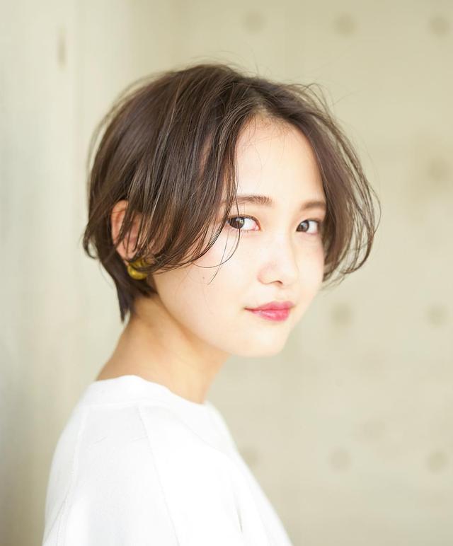 中分短发碎盖,中分碎短发怎么扎