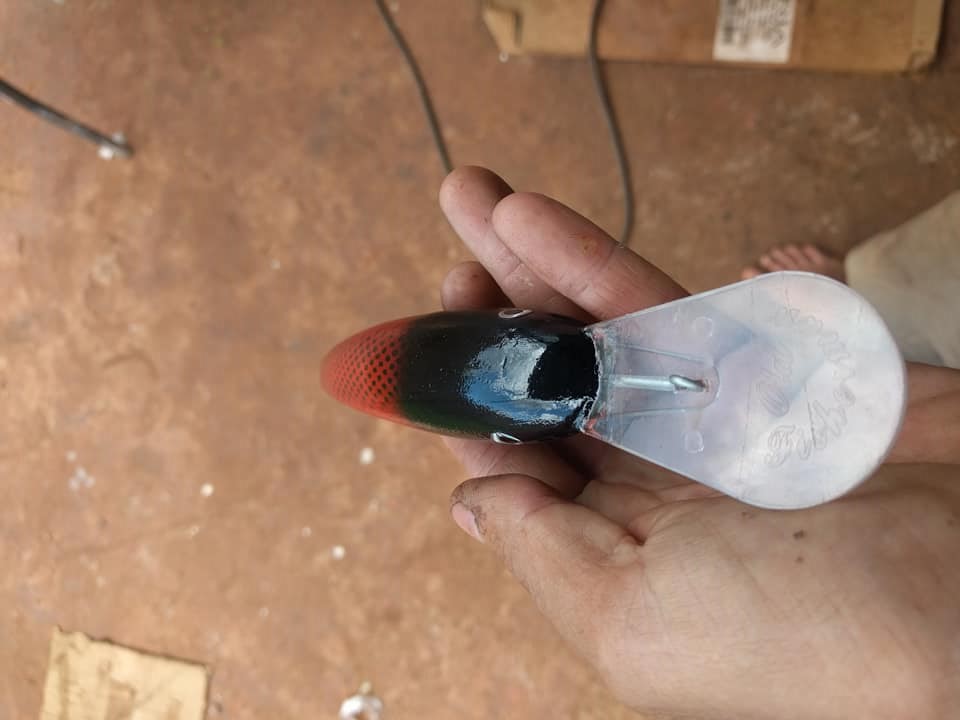 路亚钓鱼穷三代,路亚如何做假饵