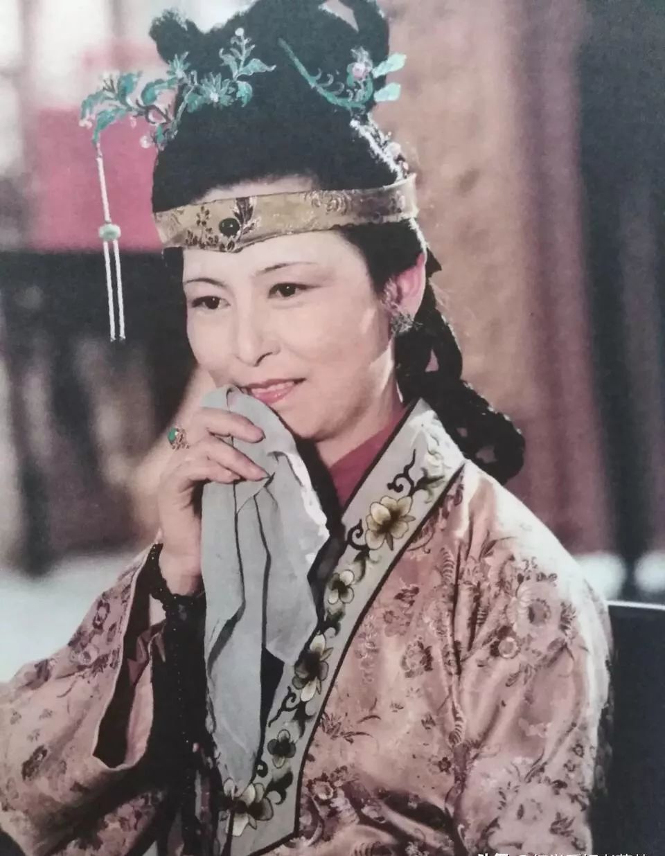 王夫人：那才像个千金小姐的体统！此话有几个意思？