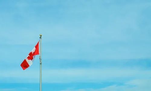 英语不行，他用3年时间总算寻得无语言要求的加拿大移民方式