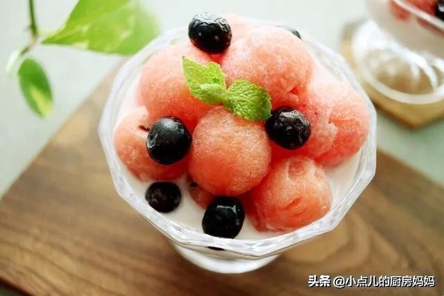 这个夏季西瓜最有仪式感的吃法,西瓜的高级吃法又简单又好吃