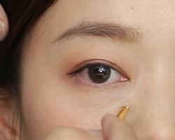 懒人化妆教程初学者遮黑眼圈,黑眼圈化妆怎么遮