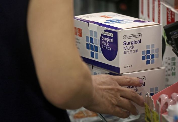 新加坡600人被骗！19万新币的口罩*局骗**被抓！如何辨别真假口罩？