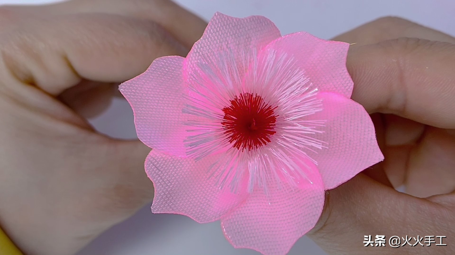 白浅的十里桃花，不用三生三世，在家用粉色丝带就可以很快完成