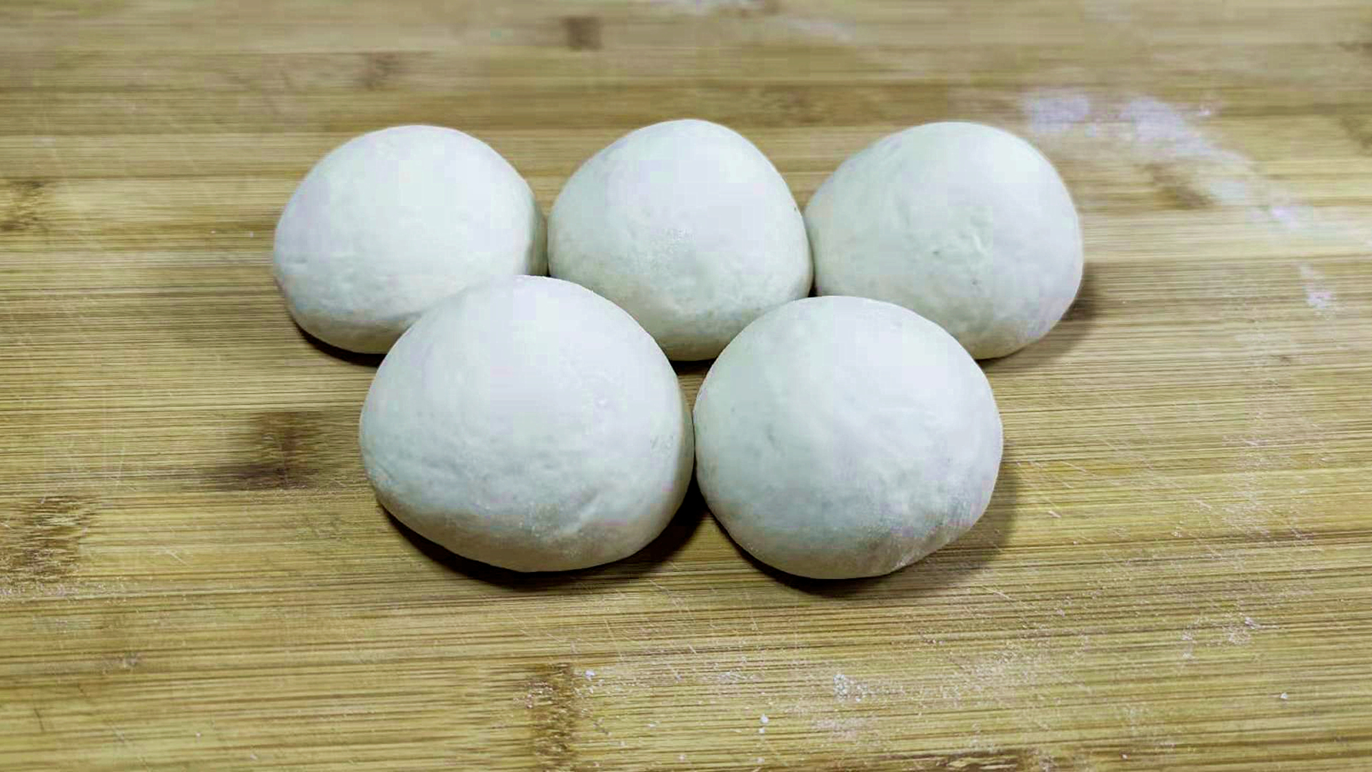 老面馒头碱的变化,做好老面馒头加碱的必备技巧