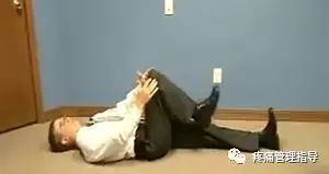 72岁老人腰疼还有骨刺该怎么治疗,老年人骨刺疼痛怎么治疗