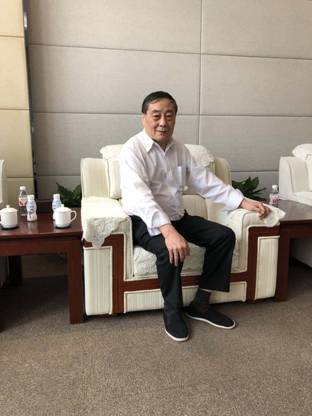 20岁开始创业一路走来真的不容易,42岁才开始创业