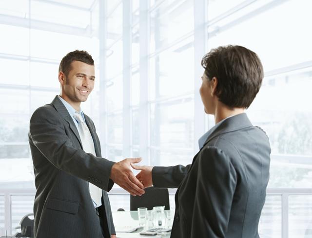 职场总是把一个人当成假想敌,职场有假想敌吗