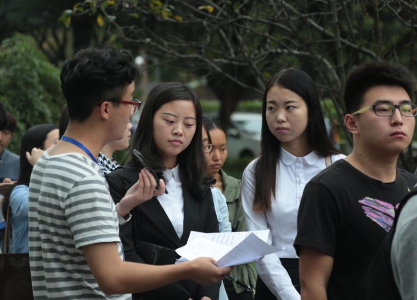 “人均985”的时代，二本生丢人吗？事实证明“专科生”才是常态