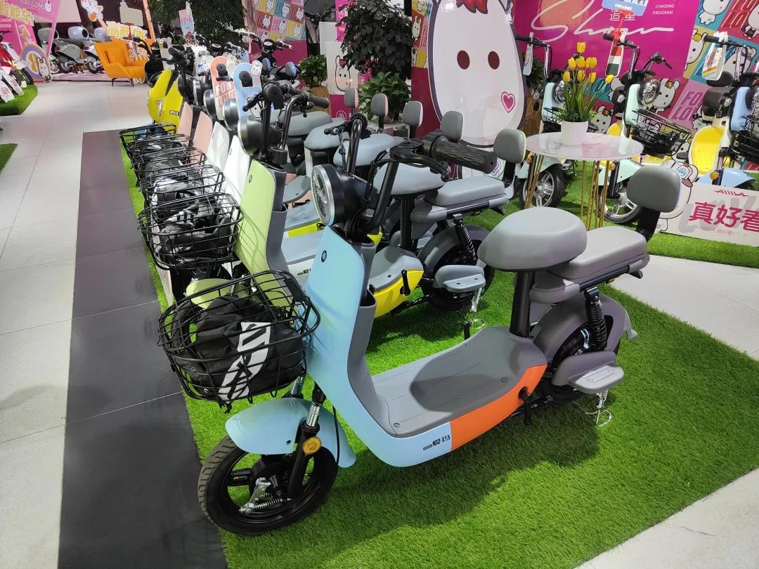 骑上小熊引擎迷你GO：2499，不烧骨油