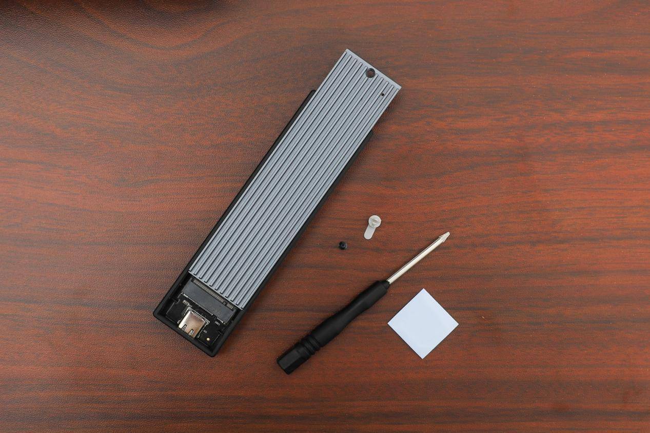 1tb和2tb固态哪个划算,1tb跟2tb固态价格差多少