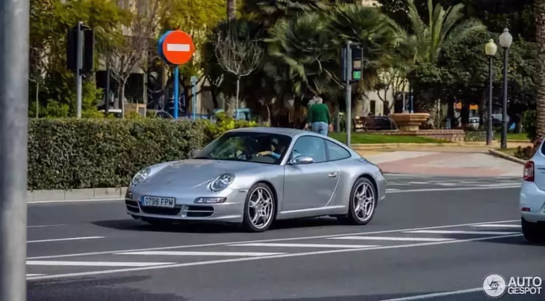 保时捷997.1丨如果[执迷]是一种物质，那Ta的份量一定很重