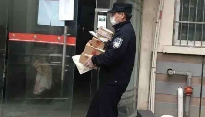 战疫群英谱王砚红巾帼之花绽芳华,战疫群英谱宁可一人累换得千家安