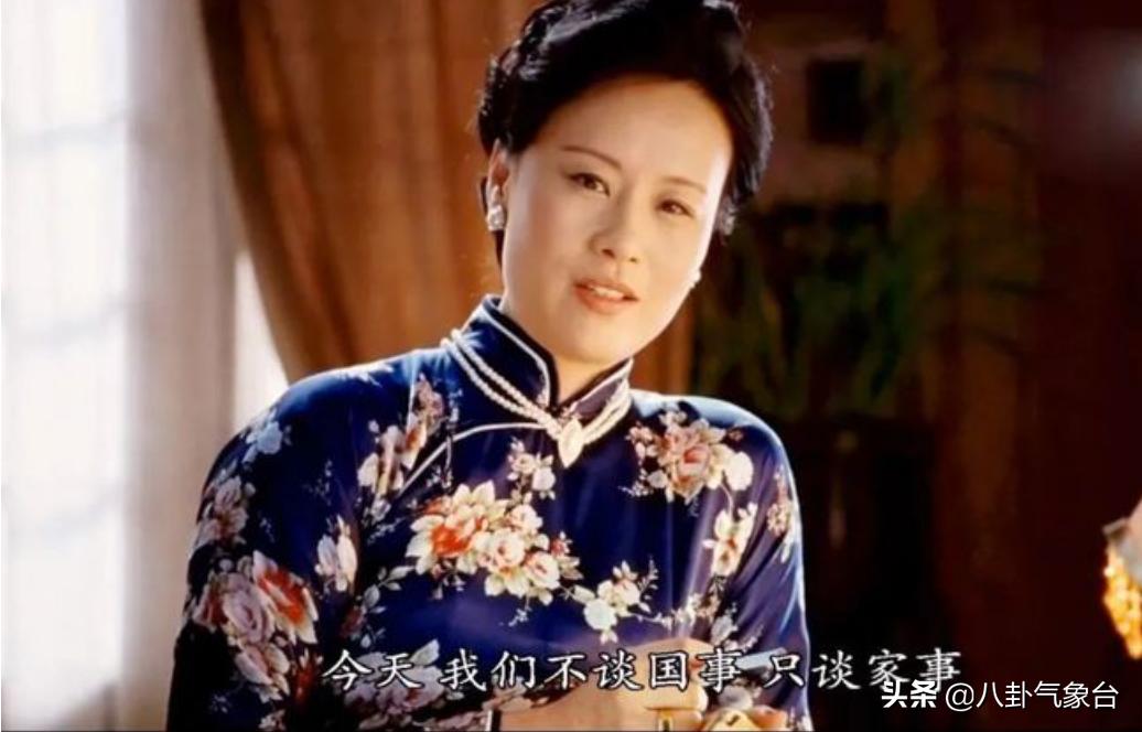 邬君梅近照风情万种,邬君梅坦言当过小三