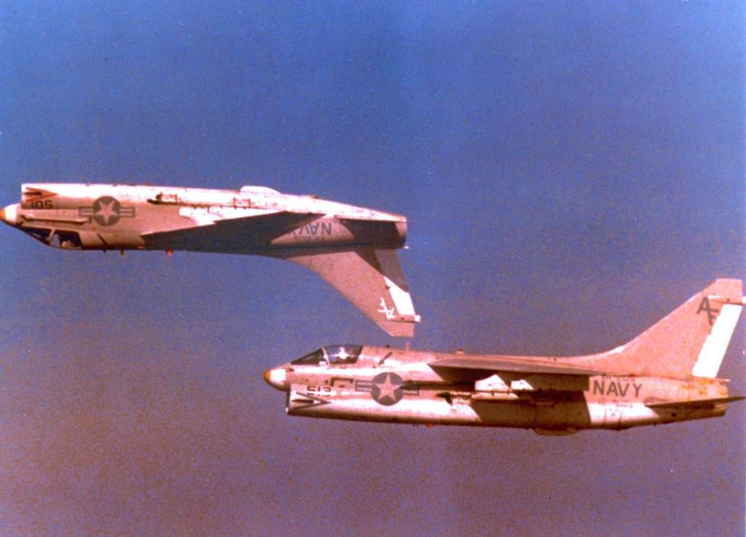 f-7舰载机,f-8舰载战斗机