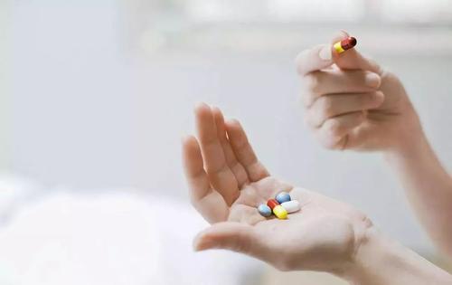 脉络膜新生血管导致视力降落,感觉自己视力降落补救方法