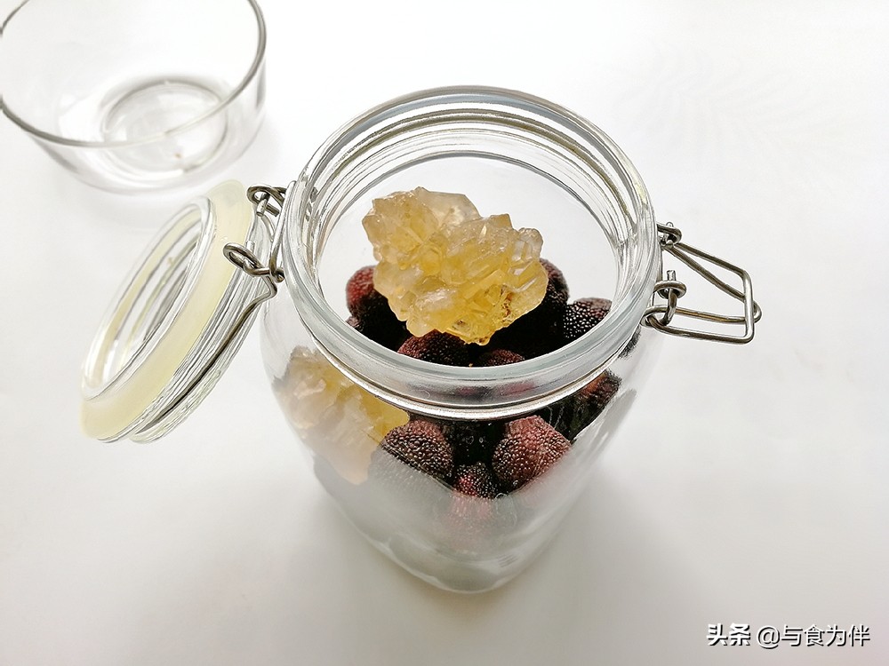 泡杨梅酒的配方制作方法,泡杨梅酒教程