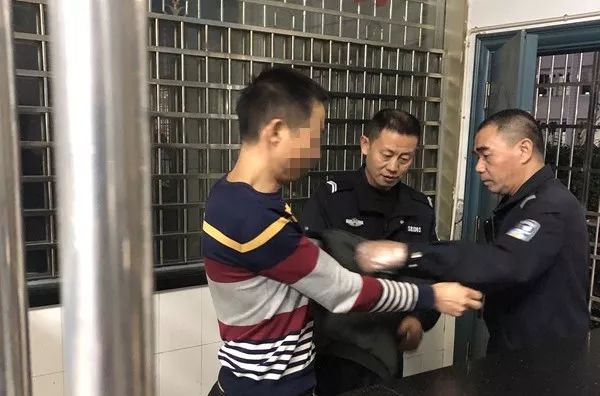 大桥闹鬼事件,桥下有鬼的民间故事