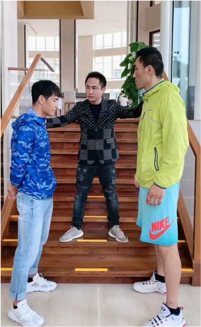 董建军方便对打视频,方便和董建军的比拼