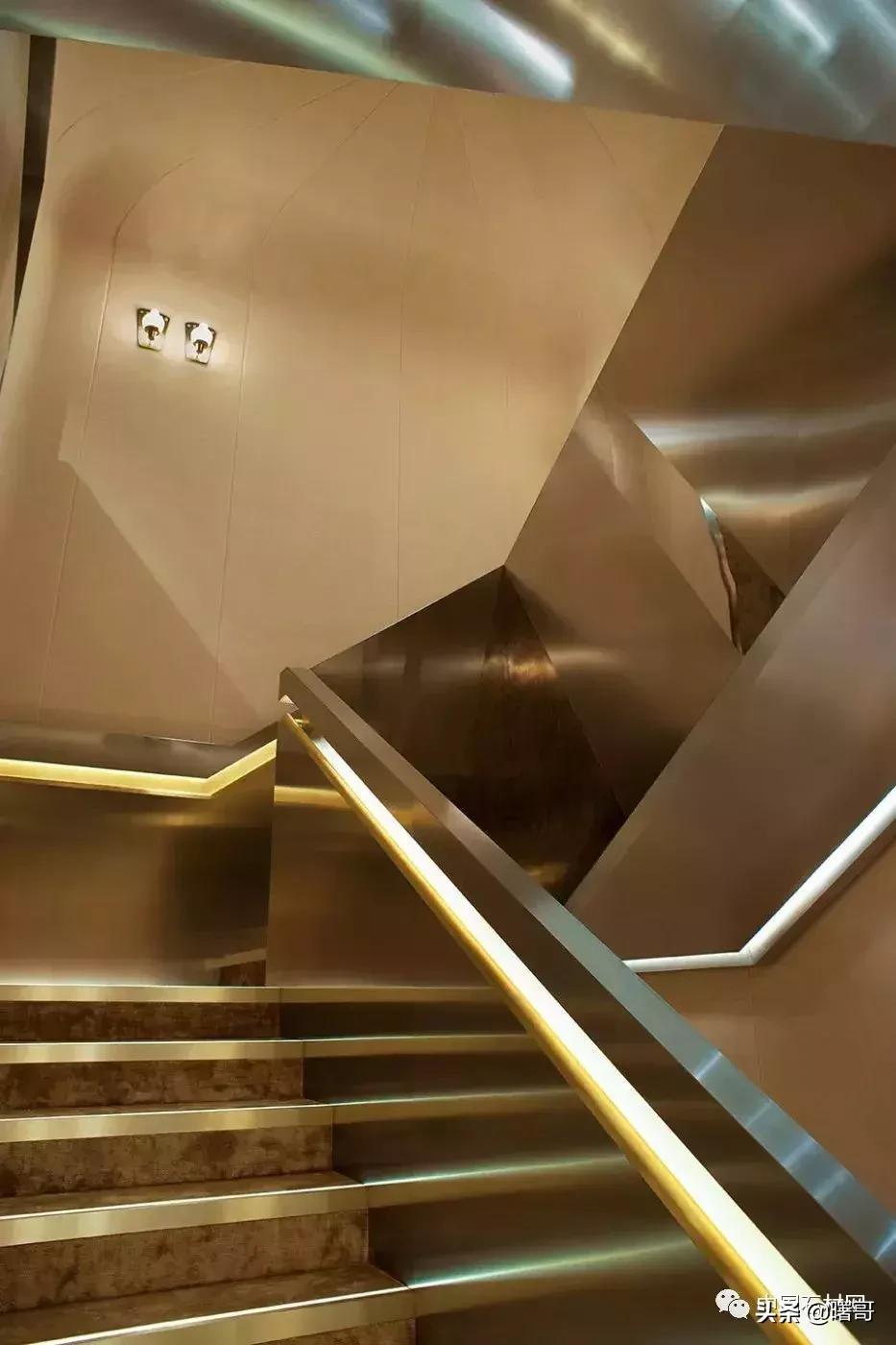 门店大理石楼梯效果图,轻奢大理石楼梯