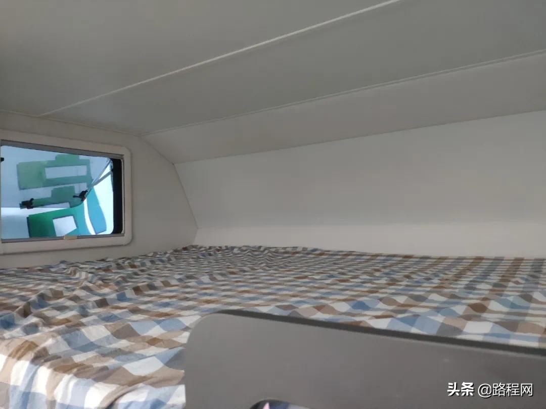 华居江铃轻卡房车,江铃700匹轻卡房车