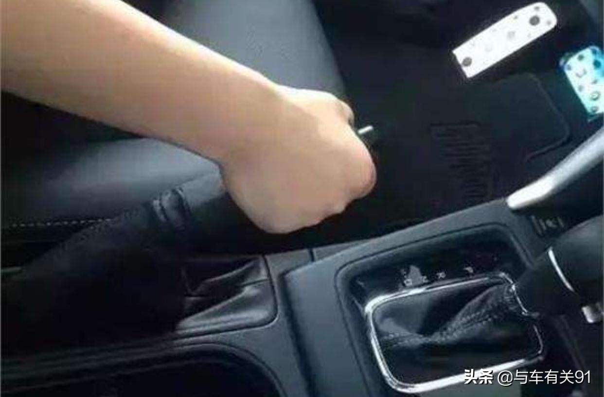 自动挡停车只挂p挡会溜车吗,自动挡停车只挂p挡