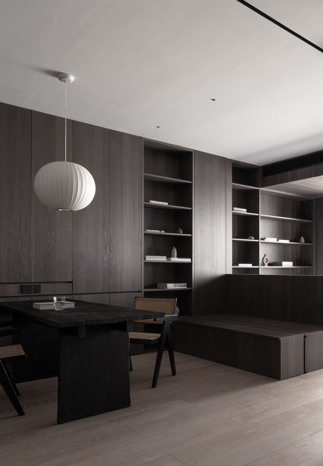 90平米两室一厅浅黑胡桃装修图,小户型现代简约胡桃木色