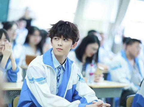 中国校服和越南校服,各国校服vs中国校服