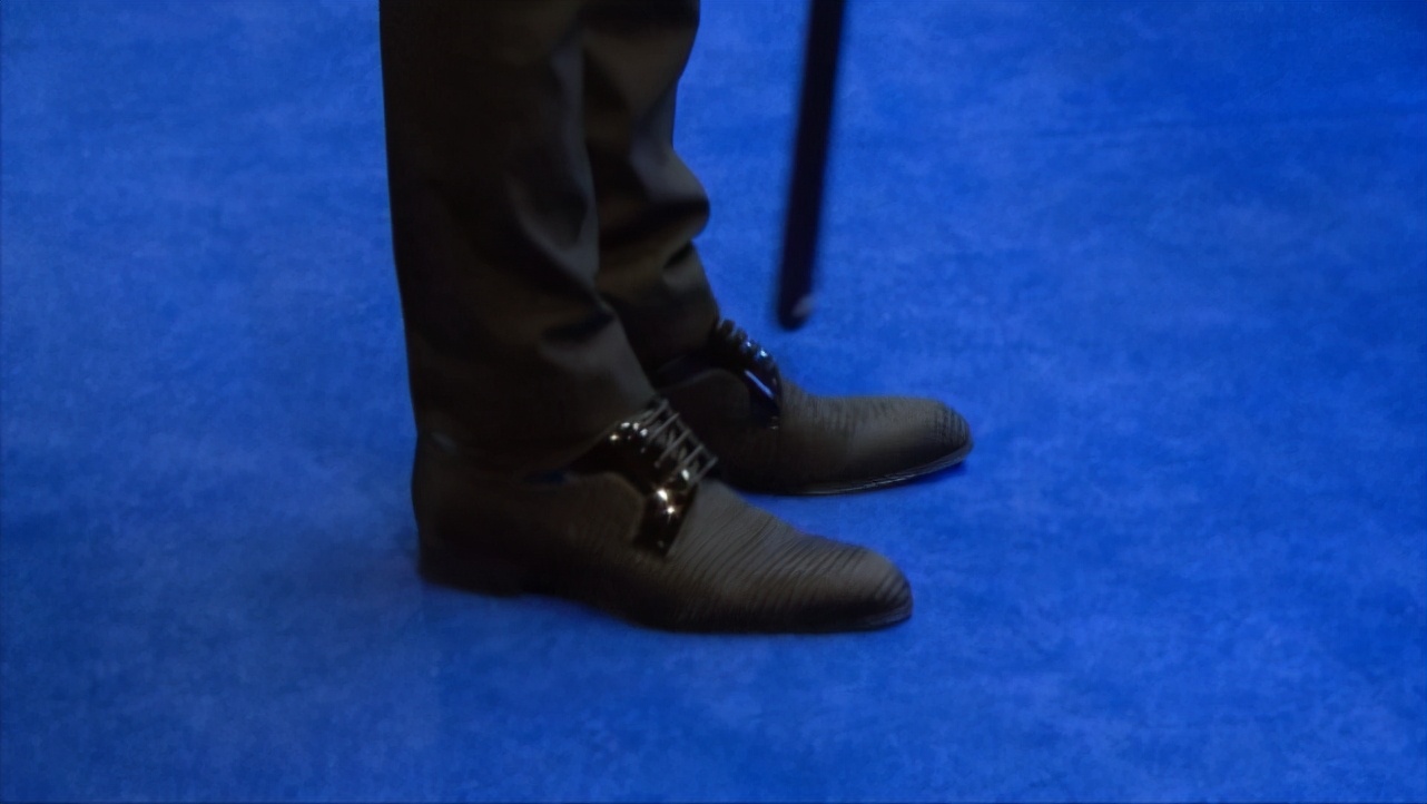 特鲁姆普战靴,特鲁姆普球衣