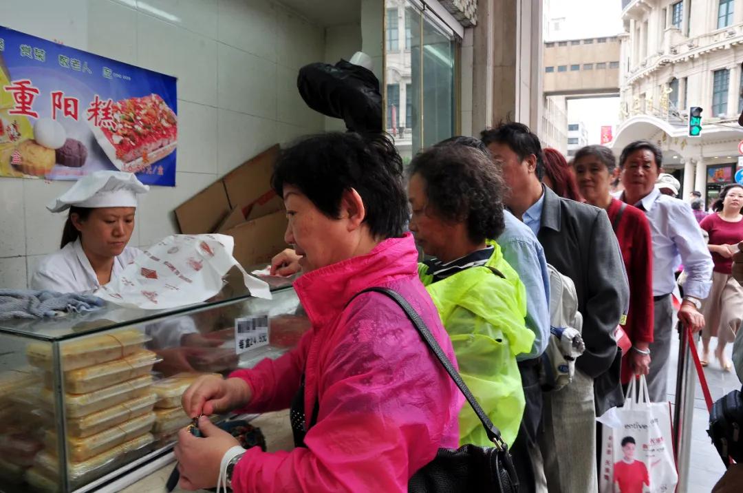 不得将健康码作为唯一凭证,不得拒收现金是真的吗