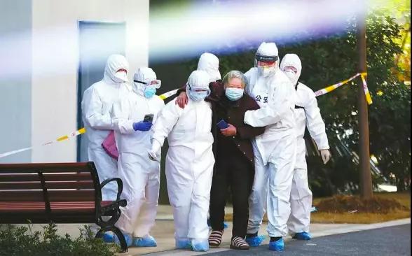 硬核圈粉小护姐表白汉警小哥,小护姐表白中国警察