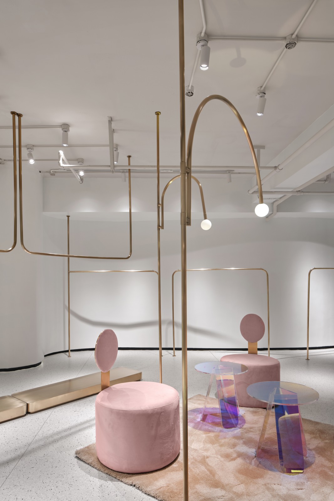 JEAtelier服装工作室用空间展示对服装和美的理解