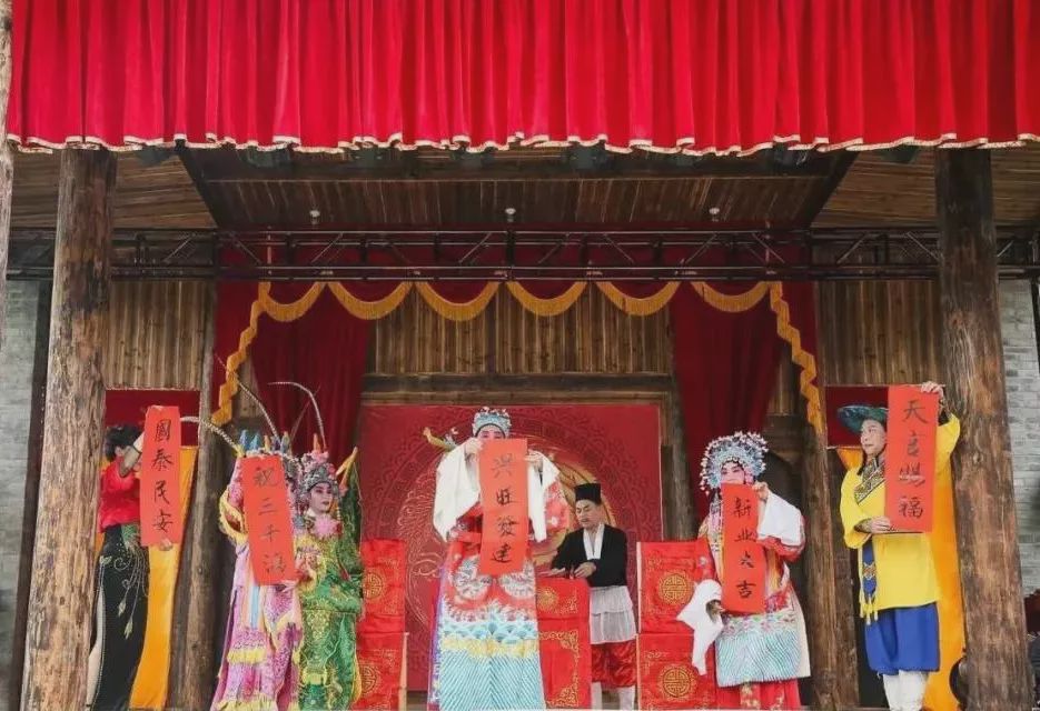 柳州周边迅速蹿红的江枫船屋别墅！天空之境简直美绝了