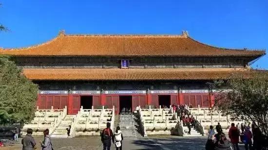 周恩来总理为新中国保护了多少*物文**古迹？